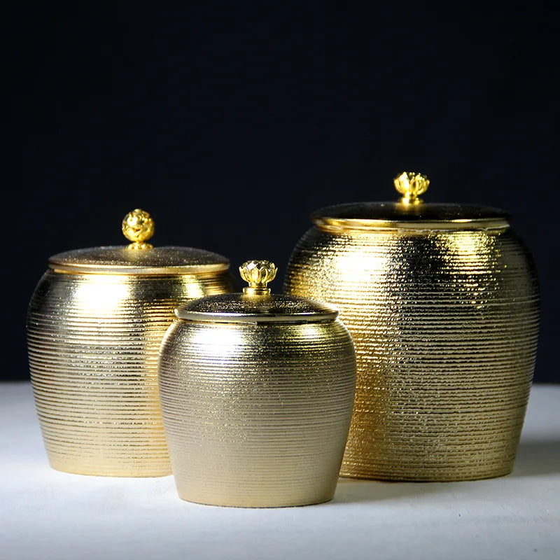 European-Style Golden Ceramics Ashes Urn Holder Pet Memorial Funeral Ashes Jar Urn for Human Cremation Keepsake Pal Casket