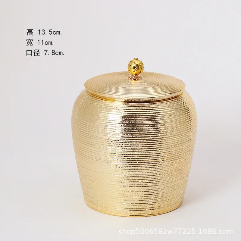 European-Style Golden Ceramics Ashes Urn Holder Pet Memorial Funeral Ashes Jar Urn for Human Cremation Keepsake Pal Casket