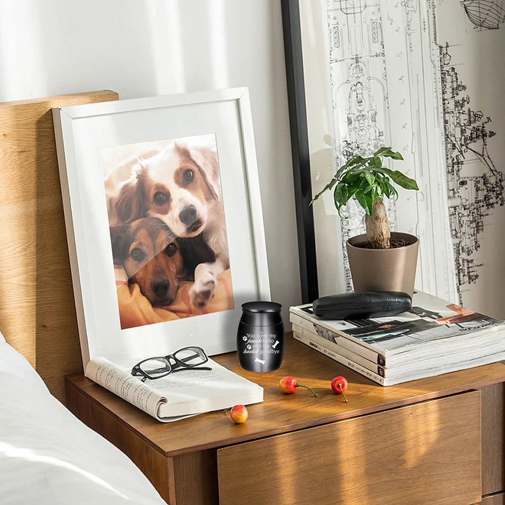 Pet Memorial Small Urns for Dog Ashes, 1.57 Inches Mini Aluminium Alloy Cremation Urn, Pet Paw Print Keepsake Urn for Ashes